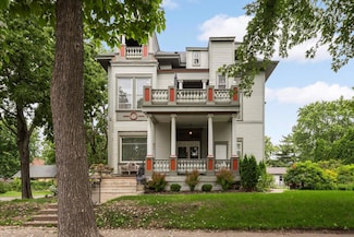 977 Portland Ave Unit 1, Saint Paul, MN 55104