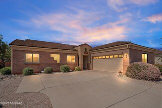 1902 E Canyon Wren Way, Green Valley, AZ 85614