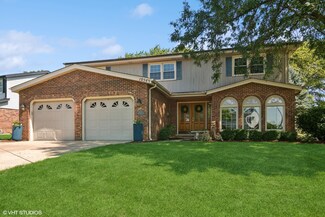 1054 E Carpenter Dr, Palatine, IL 60074