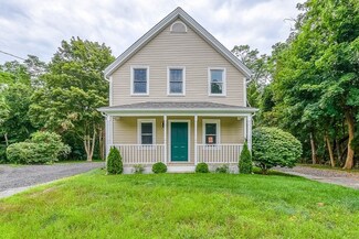 2 Fearing Hill Rd, Wareham, MA 02571