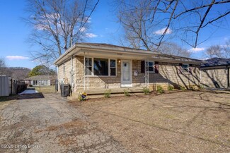 9602 Polaris Dr, Louisville, KY 40229