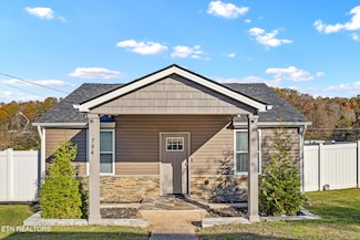 704 Childress Ave, Sweetwater, TN 37874