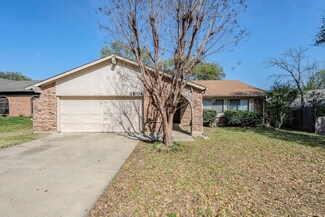 3804 Sugar Ridge Rd, Fort Worth, TX 76133