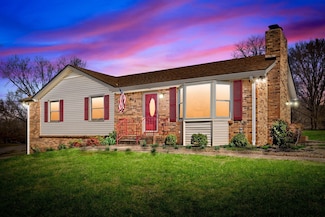 809 Laurel Dr, Clarksville, TN 37043