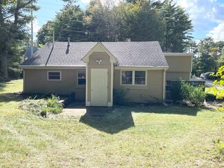 143 Center St, Carver, MA 02330