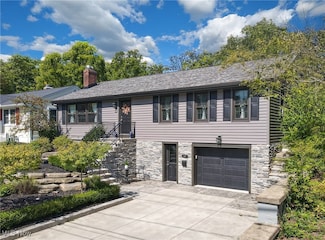 117 E Cottage St, Chagrin Falls, OH 44022