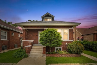 8521 S Loomis Blvd, Chicago, IL 60620