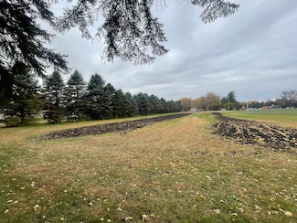 320 Elm St, Tracy, MN 56175