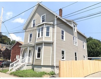 7 Essex Cir, Lynn, MA 01902