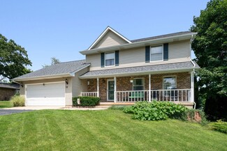 11 Boat Ln, Oswego, IL 60543