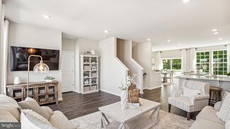 507 N Palace Dr, Glassboro, NJ 08028