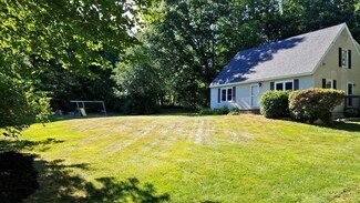 14 River Rd, Allenstown, NH 03275