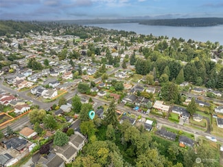 672 Lind Ave NW, Renton, WA 98057