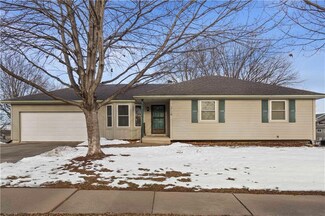 2119 Calumet Dr, Independence, MO 64057