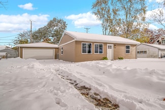 729 Imperial Rd, Valparaiso, IN 46385