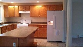 711 S Barre Rd, Barre, MA 01005