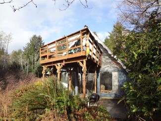 76 Ocean View Dr S, Taholah, WA 98587