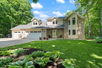 5118 N Dovewood Trail, Warsaw, IN 46582