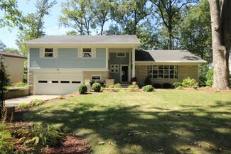 4145 Woodstock Dr, Fort Wayne, IN 46815