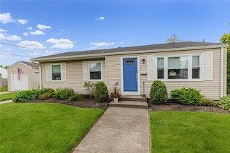 40 Lufkin Ct, Warwick, RI 02888