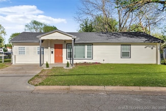 6904 E Newton Place, Tulsa, OK 74115