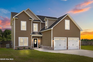 305 Spring Maple Way, Richlands, NC 28574