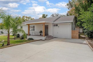 334 W Howry Ave, Deland, FL 32720