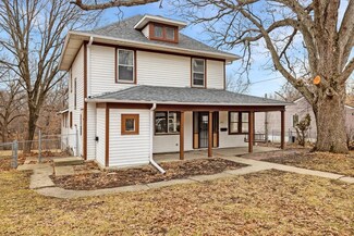 2003 27th St, Des Moines, IA 50310