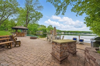 110 E Shawnee Trail, Wharton, NJ 07885