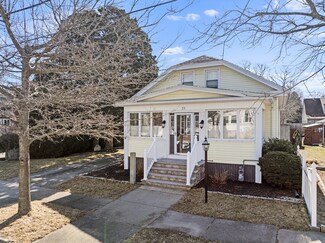 20 Pinette St, New Bedford, MA 02740