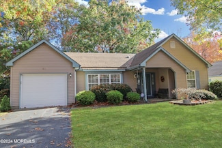 91 Morning Glory Ln, Whiting, NJ 08759