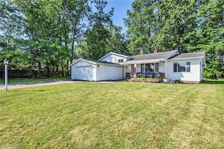 872 Deborah Dr, Willowick, OH 44095