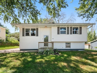 3902 E 40th St, Des Moines, IA 50317