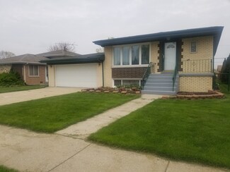 7912 W 81st St, Bridgeview, IL 60455