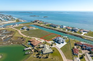 24 La Buena Vida Dr, Aransas Pass, TX 78336