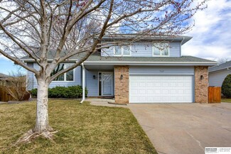 7127 Ivy Lane Dr, La Vista, NE 68128