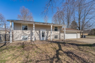 1315 W Glenlord Rd, Saint Joseph, MI 49085