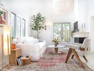 15 Mount Misery Dr, Sag Harbor, NY 11963