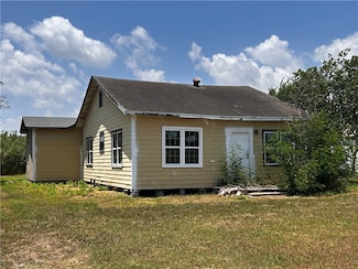 410 E 3rd St, Bishop, TX 78343