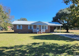 220 Flag Patch Rd, Loris, SC 29569