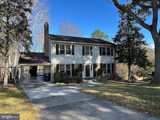 9830 Meadow Valley Dr, Vienna, VA 22181