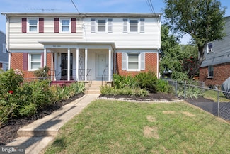 814 Quade St, Oxon Hill, MD 20745