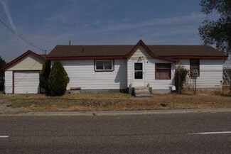 210 University Ave E, Gooding, ID 83330