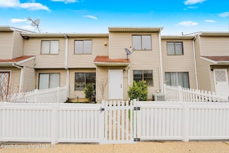 694 Elbe Ave Unit A, Staten Island, NY 10304