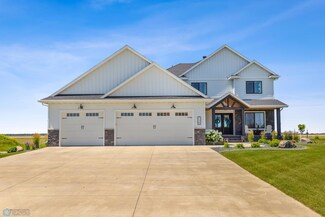 128 Westview Ln, Oxbow, ND 58047