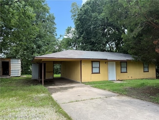 301 E Ruth Ave, Sallisaw, OK 74955