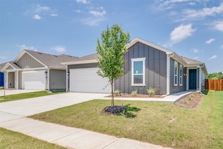 717 Saint Lawrence Dr, Seagoville, TX 75159
