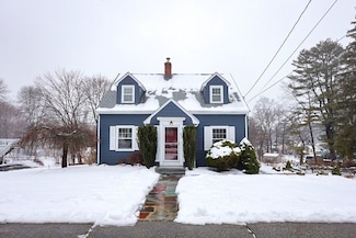 210 Dutcher St, Hopedale, MA 01747