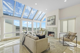 321 Shoemaker Ln, Solana Beach, CA 92075