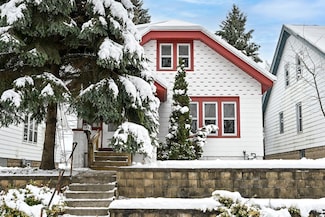 2824 S Lenox St, Milwaukee, WI 53207